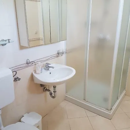 Andrea Ii Apartman *